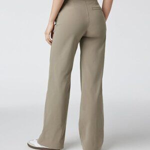 Vuori Meta Wideleg Pants - Sz S NWT